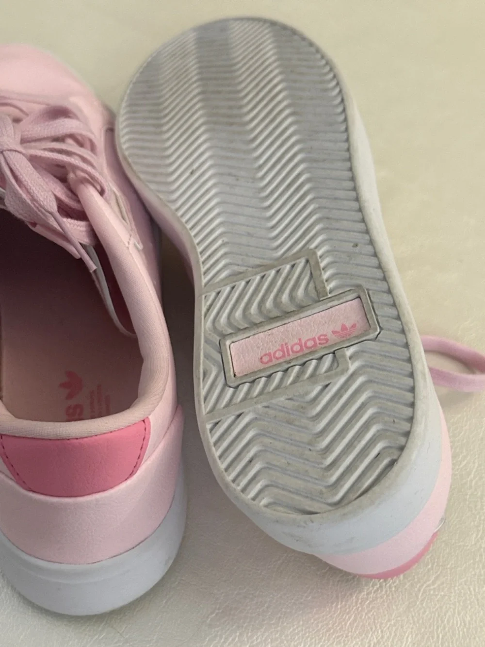 Adidas Light baby Pink Women's Low-Top Casual Sneakers